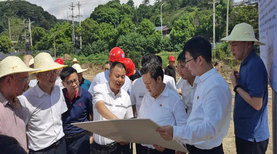 劉志仁一行到郴州汽車總站建設(shè)項目現(xiàn)場進行調(diào)研指導(dǎo)工作